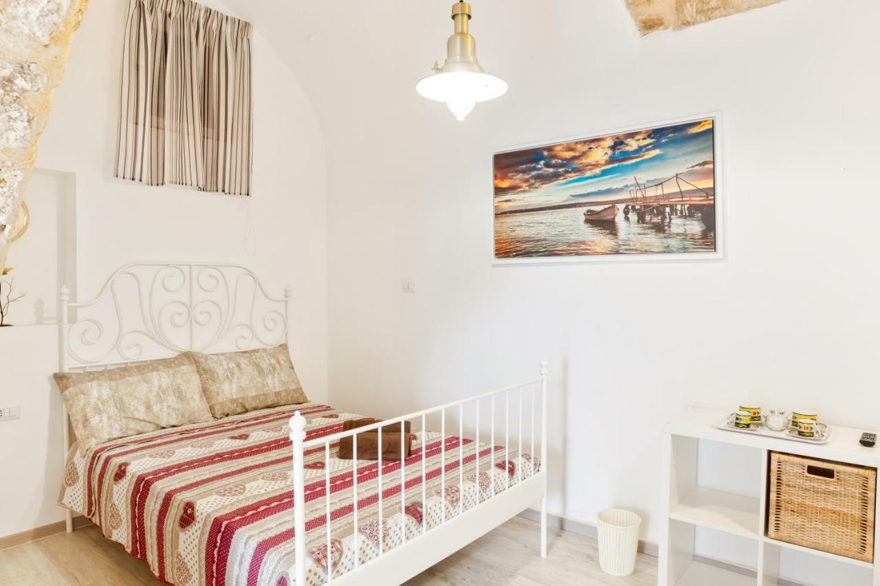 San Nicola Clemente Private Room Bari Bagian luar foto