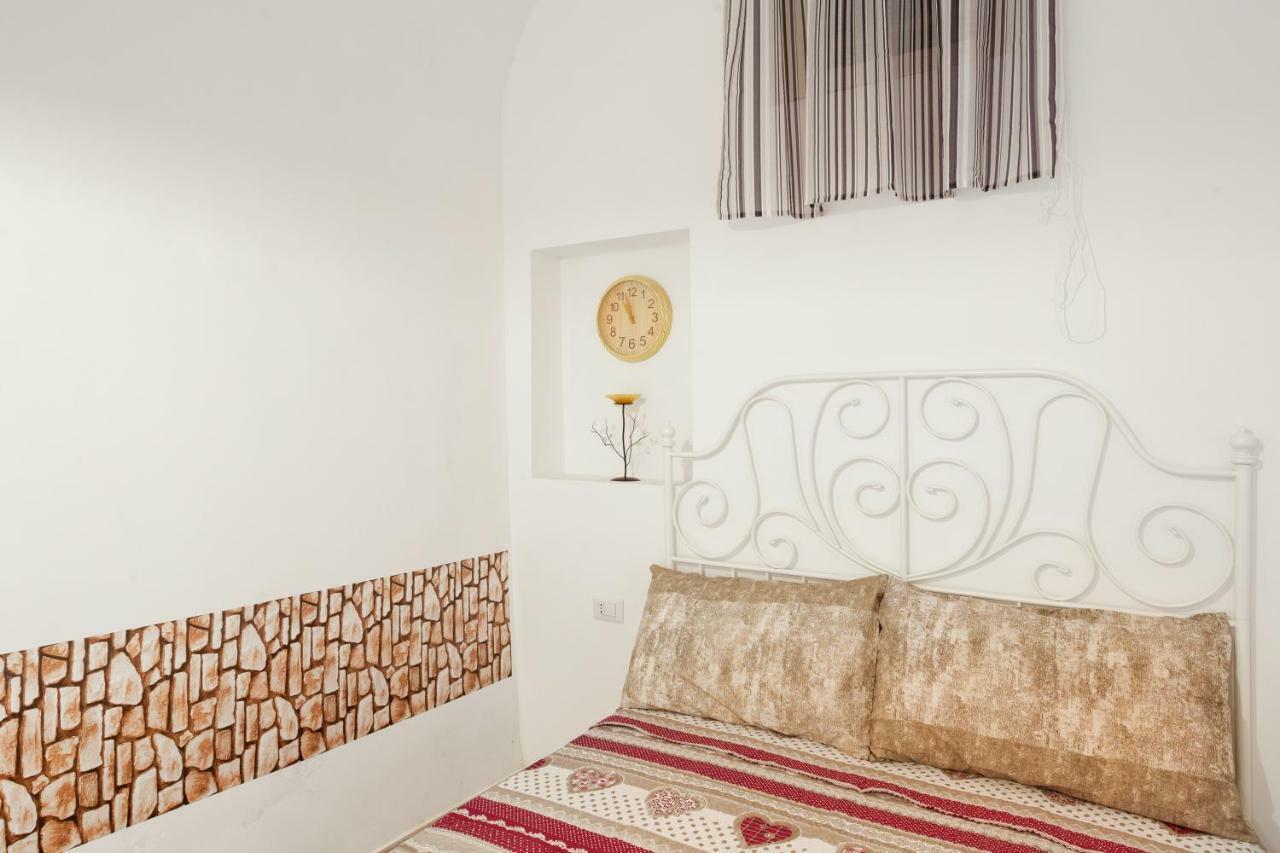San Nicola Clemente Private Room Bari Bagian luar foto
